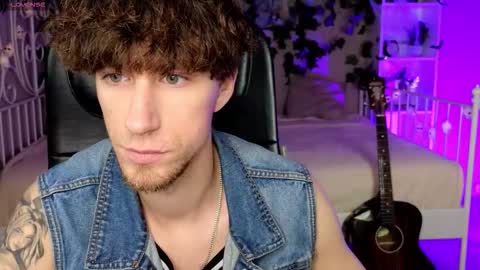 Snapshot of mark_caron chatting on 11/02/25, 03:36 mark_caron online show from 11/02/25, 03:36