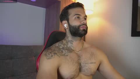 Snapshot of mark_hazze chatting on 03/10/26, 11:43 Mark online show from 03/10/26, 11:43