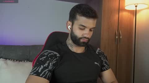 Snapshot of mark_hazze chatting on 03/24/26, 12:15 Mark online show from 03/24/26, 12:15