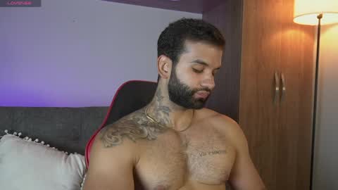 Snapshot of mark_hazze chatting on 04/07/26, 12:11 Mark online show from 04/07/26, 12:11