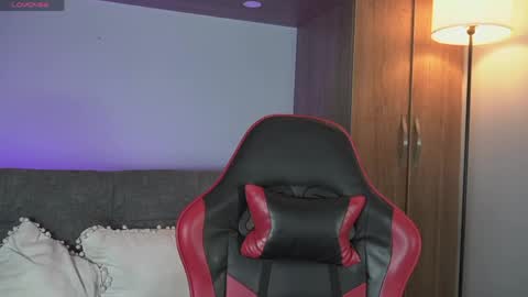 Snapshot of mark_hazze chatting on 04/12/26, 11:10 Mark online show from 04/12/26, 11:10