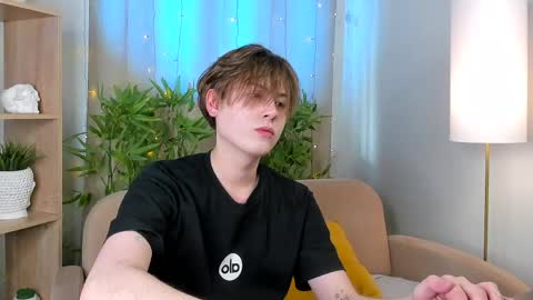 Snapshot of mark_ian_ chatting on 04/23/26, 02:30 mark_ian_ online show from 04/23/26, 02:30