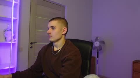 Snapshot of mark_karson chatting on 01/16/26, 04:33 MARK KARSON online show from 01/16/26, 04:33