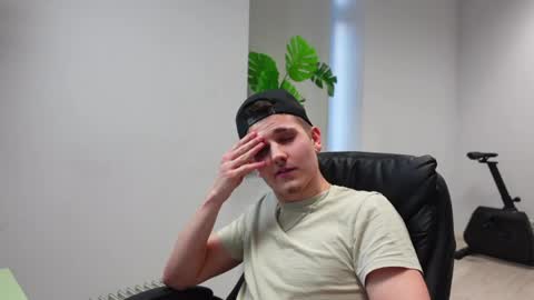 Snapshot of mark_karson chatting on 04/08/26, 05:02 MARK KARSON online show from 04/08/26, 05:02