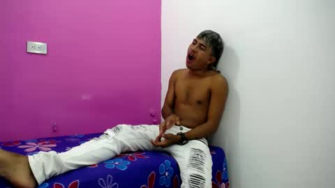 mark_latin18 online show from 02/06/25, 12:48