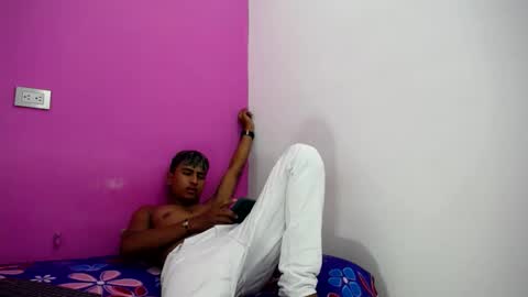 mark_latin18 online show from 02/07/25, 07:06