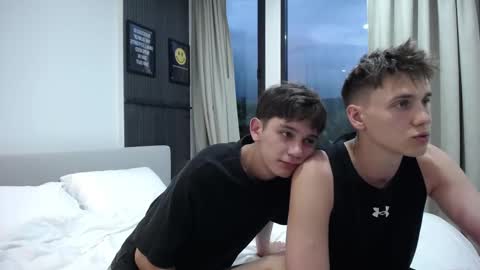 Snapshot of mark_only chatting on 10/19/25, 11:11 Mark  Howard online show from 10/19/25, 11:11