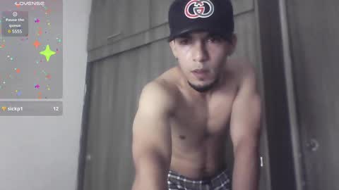 Snapshot of mark_rut chatting on 12/23/24, 04:33 MODEL Mark Rut online show from 12/23/24, 04:33