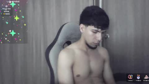 Snapshot of mark_rut chatting on 12/24/24, 12:33 MODEL Mark Rut online show from 12/24/24, 12:33