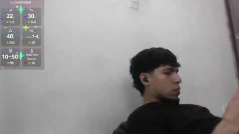 Snapshot of mark_rut chatting on 12/26/24, 02:22 MODEL Mark Rut online show from 12/26/24, 02:22