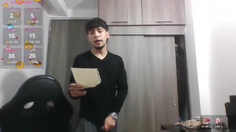 Snapshot of mark_rut chatting on 02/01/25, 10:44 MODEL Mark Rut online show from 02/01/25, 10:44