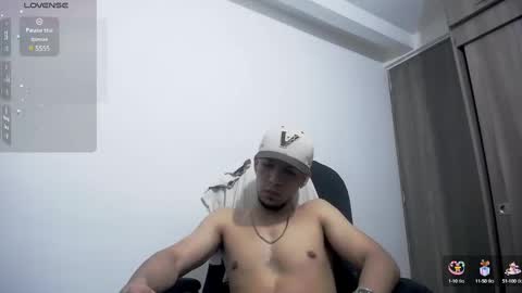 Snapshot of mark_rut chatting on 02/12/25, 01:52 MODEL Mark Rut online show from 02/12/25, 01:52