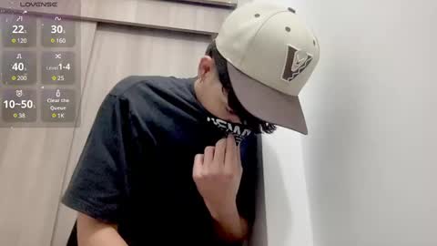 Snapshot of mark_rut chatting on 02/15/25, 01:10 MODEL Mark Rut online show from 02/15/25, 01:10