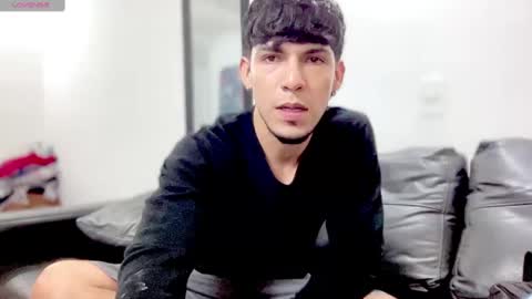 Snapshot of mark_rut chatting on 02/20/25, 06:17 MODEL Mark Rut online show from 02/20/25, 06:17