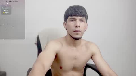 Snapshot of mark_rut chatting on 02/24/25, 01:02 MODEL Mark Rut online show from 02/24/25, 01:02