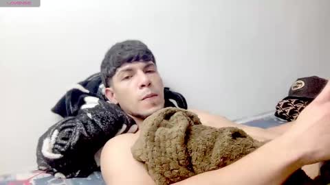 Snapshot of mark_rut chatting on 03/03/25, 01:10 MODEL Mark Rut online show from 03/03/25, 01:10