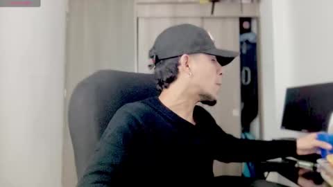 Snapshot of mark_rut chatting on 03/03/25, 05:42 MODEL Mark Rut online show from 03/03/25, 05:42