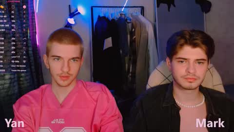 Snapshot of mark_sun chatting on 11/17/25, 09:42 Mark online show from 11/17/25, 09:42