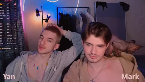 Snapshot of mark_sun chatting on 11/19/25, 06:19 Mark online show from 11/19/25, 06:19