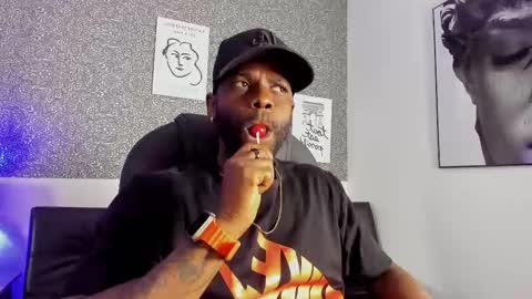 Snapshot of mark_vega chatting on 02/20/26, 04:31 Mark online show from 02/20/26, 04:31