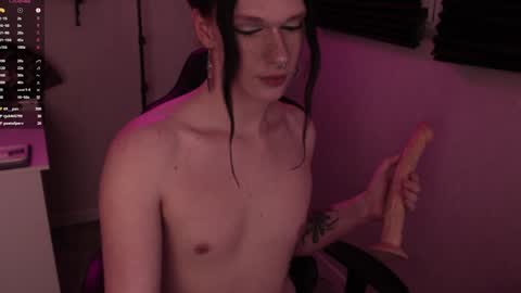 Mark online show from 02/08/25, 07:59