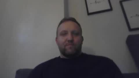 Snapshot of markm80 chatting on 12/14/25, 04:01 markm80 online show from 12/14/25, 04:01