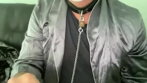 Snapshot of markmodel321 chatting on 02/09/25, 10:00 markmodel321 online show from 02/09/25, 10:00