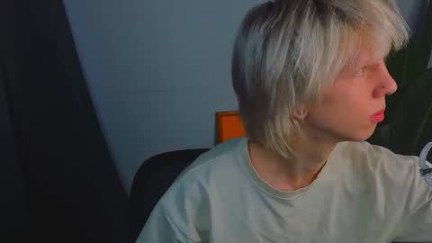 Snapshot of marksus_vasabi chatting on 03/06/26, 02:02 Mark online show from 03/06/26, 02:02