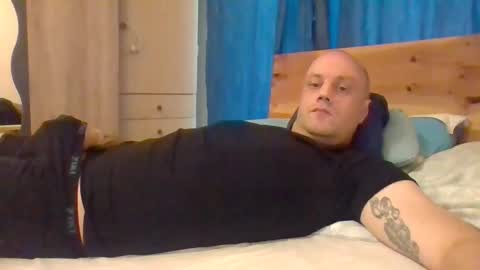 markus_7 online show from 09/25/25, 01:15