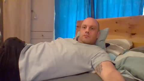 markus_7 online show from 09/30/25, 07:24