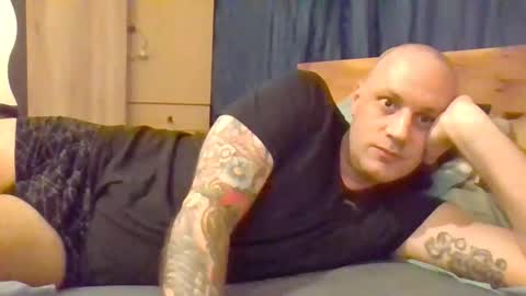 markus_7 online show from 10/15/25, 10:54