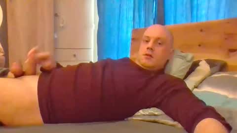 Snapshot of markus_7 chatting on 06/05/26, 12:33 markus_7 online show from 06/05/26, 12:33