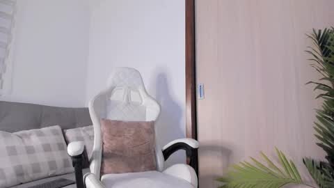 Snapshot of markus_blass chatting on 12/04/24, 01:36 markus... Y online show from 12/04/24, 01:36