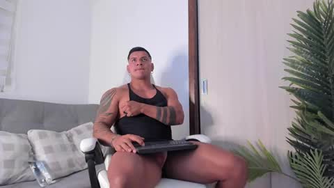 Snapshot of markus_blass chatting on 12/11/24, 12:33 markus... Y online show from 12/11/24, 12:33