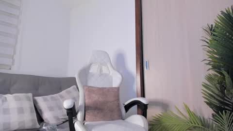 Snapshot of markus_blass chatting on 12/14/24, 11:01 markus... Y online show from 12/14/24, 11:01