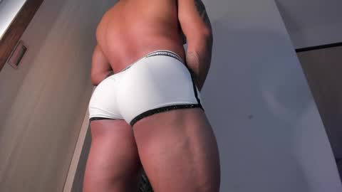 Snapshot of markus_blass chatting on 01/22/25, 01:20 markus... Y online show from 01/22/25, 01:20