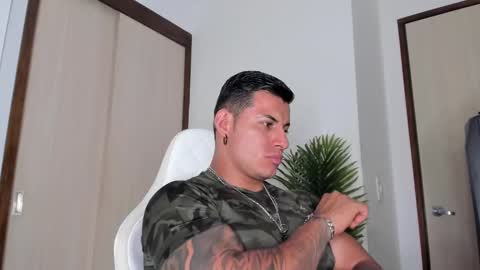 Snapshot of markus_blass chatting on 02/04/25, 02:28 markus... Y online show from 02/04/25, 02:28