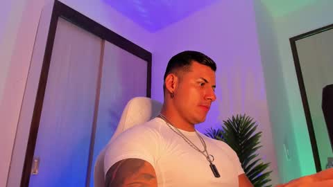 Snapshot of markus_blass chatting on 02/23/25, 10:31 markus... Y online show from 02/23/25, 10:31