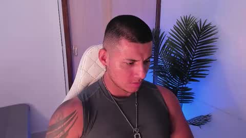 Snapshot of markus_blass chatting on 10/24/25, 02:46 markus... Y online show from 10/24/25, 02:46