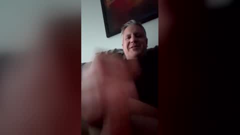 Snapshot of marky222111670484 chatting on 03/27/26, 01:22 marky222111670484 online show from 03/27/26, 01:22