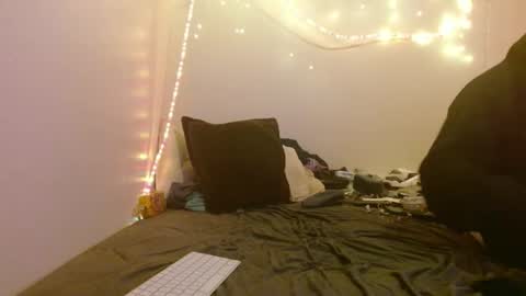 Snapshot of markymark101825061 chatting on 01/07/25, 05:33 markymark101825061 online show from 01/07/25, 05:33