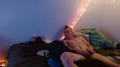 Snapshot of markymark101825061 chatting on 02/11/25, 09:09 markymark101825061 online show from 02/11/25, 09:09