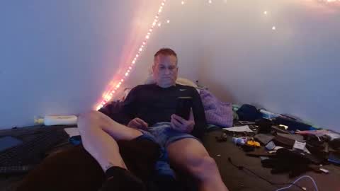 Snapshot of markymark101825061 chatting on 02/12/25, 05:58 markymark101825061 online show from 02/12/25, 05:58