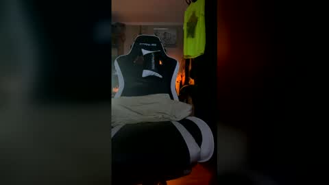 marlboroman694 online show from 03/19/26, 09:24