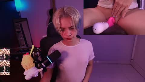 Snapshot of marlena3312 chatting on 10/25/25, 07:19 Marlena online show from 10/25/25, 07:19