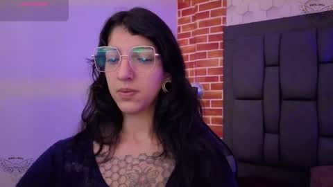 Snapshot of marllena chatting on 02/27/26, 11:43 mar online show from 02/27/26, 11:43