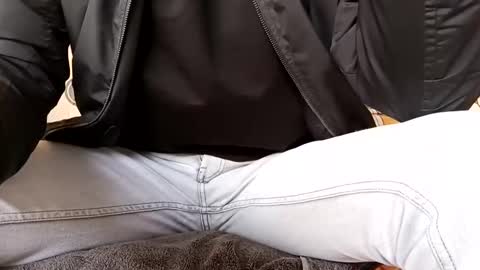 Snapshot of marocreda33 chatting on 11/07/25, 11:43 marocreda33 online show from 11/07/25, 11:43