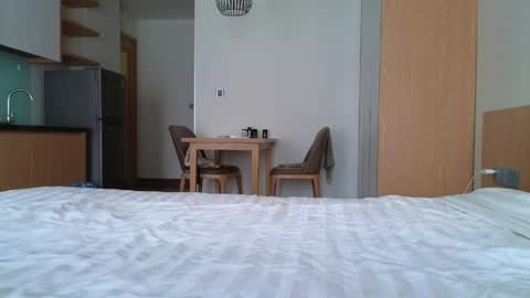 Snapshot of maroonaaa chatting on 04/15/26, 01:01 Mary online show from 04/15/26, 01:01