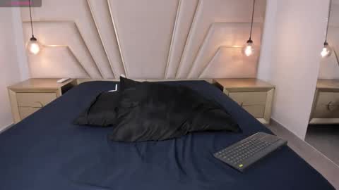 maroxcute online show from 10/31/25, 04:19