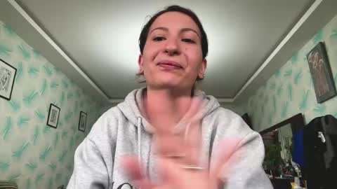 Snapshot of marquitacapozzoli chatting on 04/25/26, 01:03 marquitacapozzoli online show from 04/25/26, 01:03